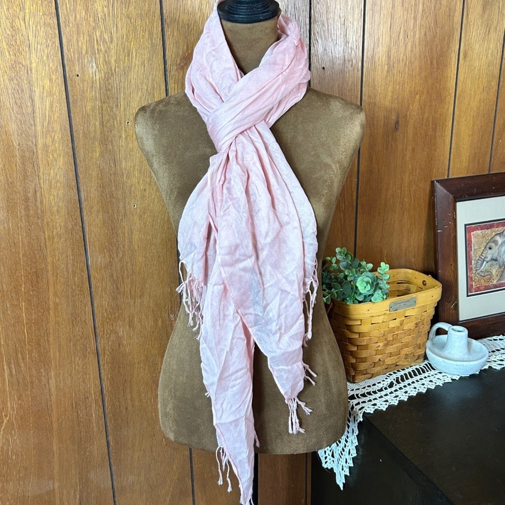 Lands End Pink Lightweight Fringed Scarf‎
